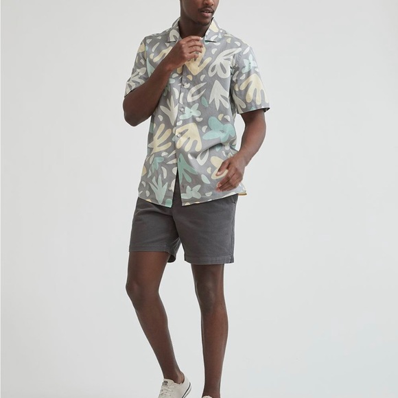 Resort shirt with abstract design - Picture 4 of 4